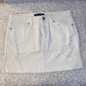 white denim skirt